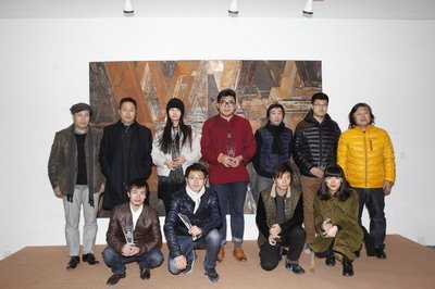 "媒介语言"包含了黄蓝,吕嘉庆,冉华明,任震宇,宋蘅沅,王朝刚,游