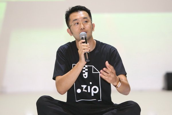 ▵今日美术馆馆长 高鹏 ▵今日美术馆馆长 高鹏